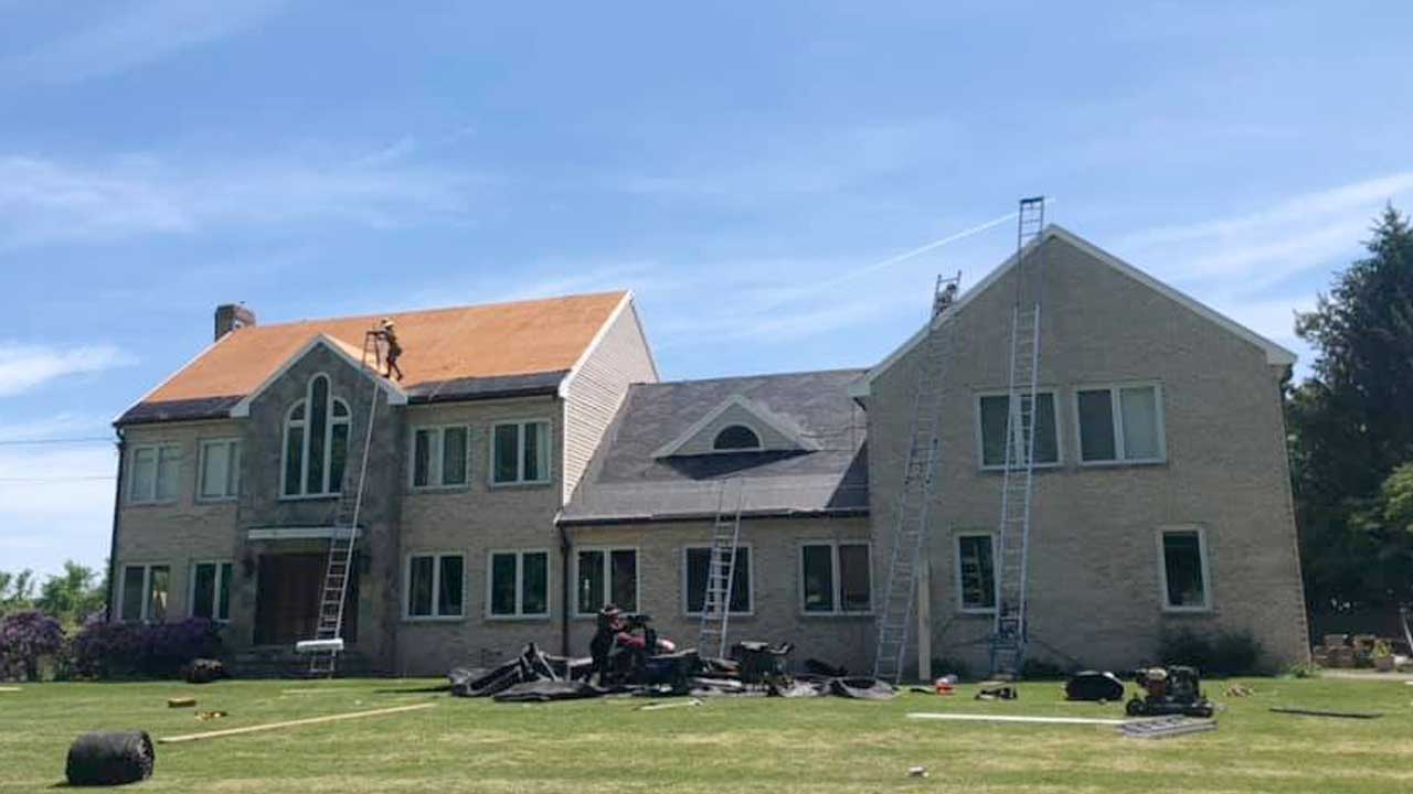 A new roof installed by Canoni Roofing in South Natick, Massachusetts